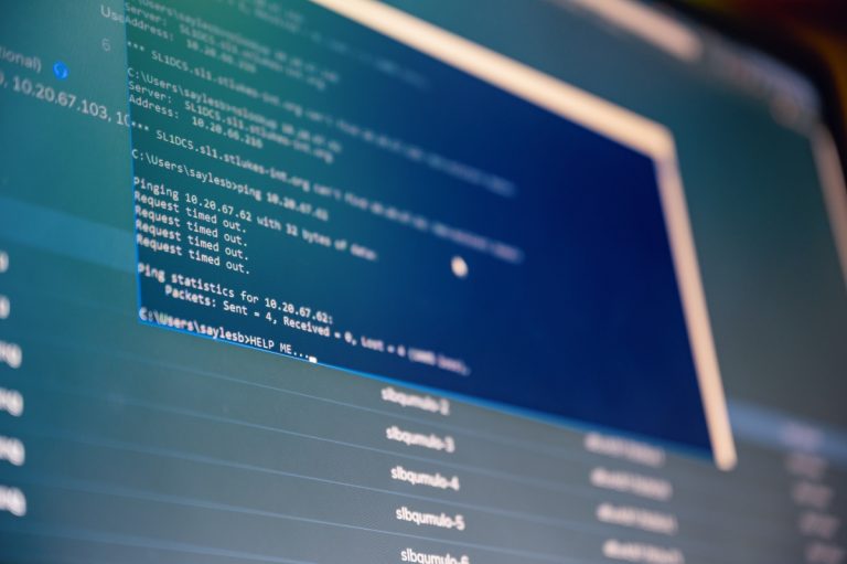 Lo básico para empezar a construir tu Sitio Web: Un buen hosting.